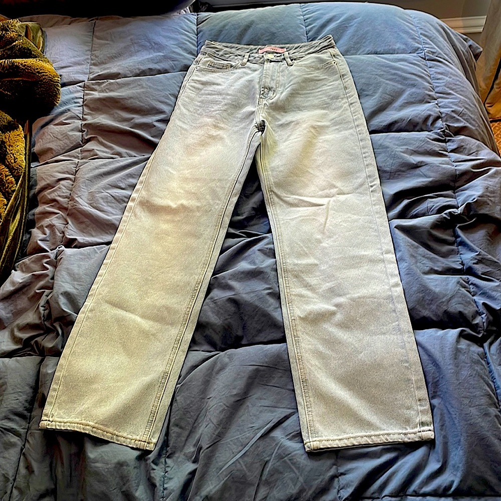 Size small (26) light washed straight legged jeans